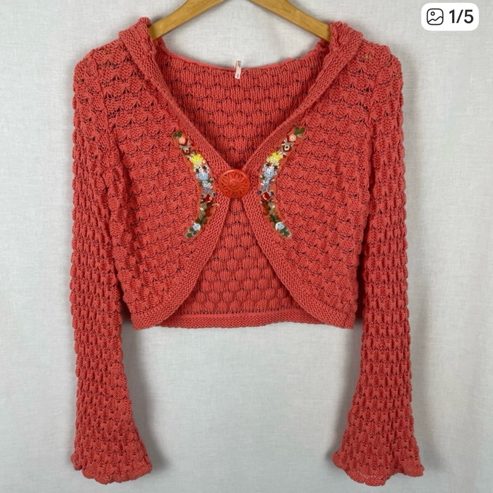 Free People Crochet Floral Embroidered Bell Sleeve Cardigan Sweater


Size L
